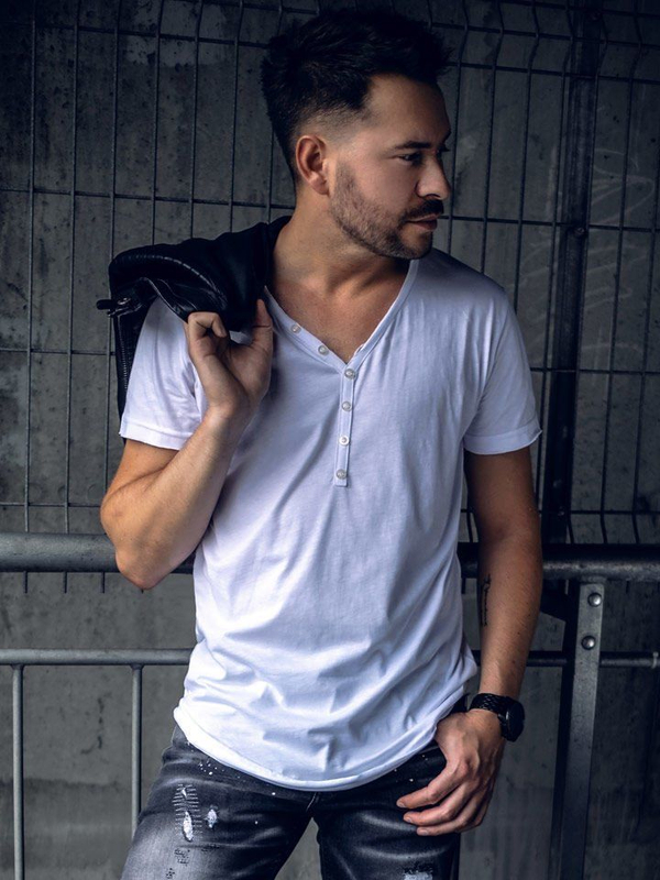 Bijela pamučna muška majica V-izreza bez printa Bolf 4049A2